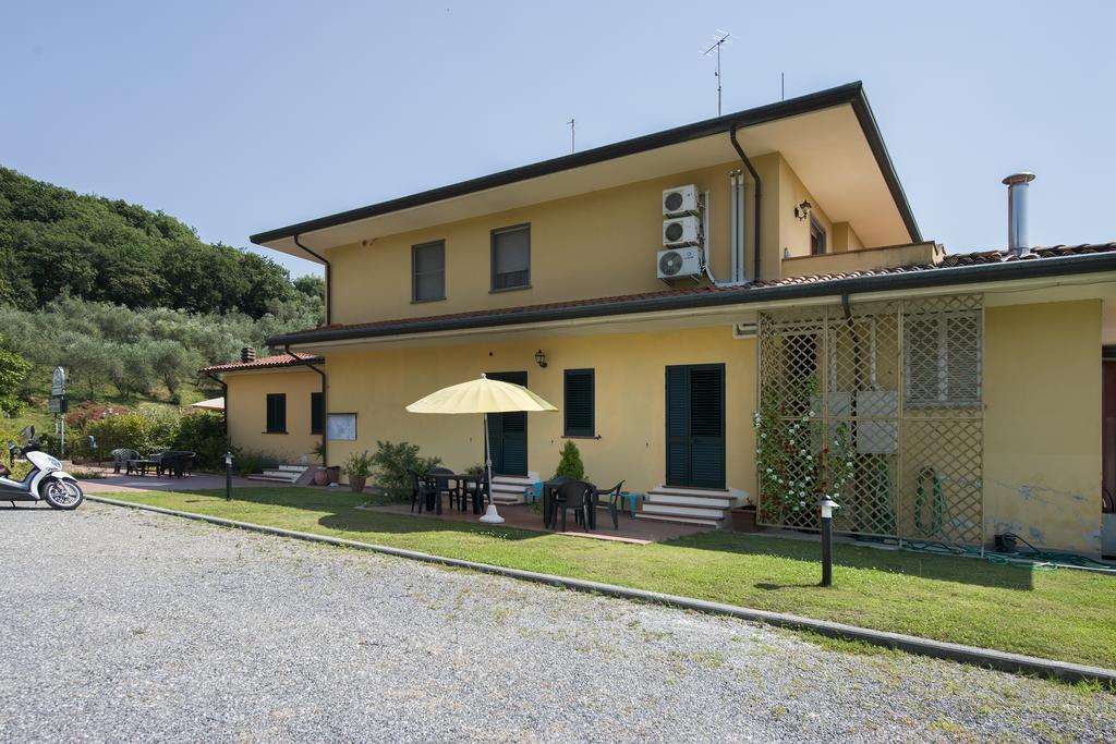Cecco Di Nara Hotel Massarosa Bagian luar foto