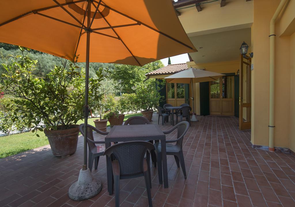 Cecco Di Nara Hotel Massarosa Bagian luar foto