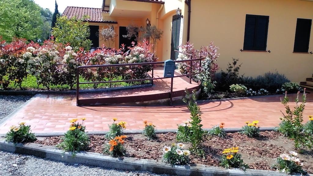 Cecco Di Nara Hotel Massarosa Bagian luar foto